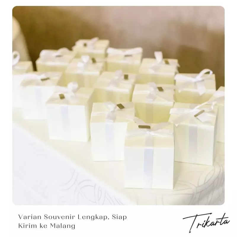 1. Varian Souvenir Lengkap, Siap Kirim ke Malang