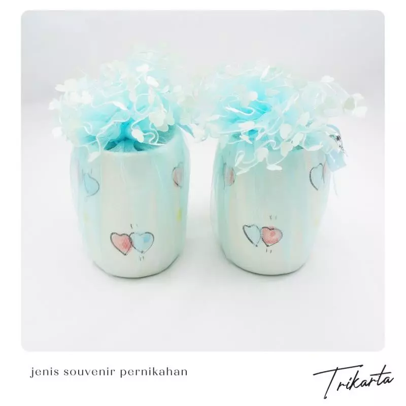 1. Apa saja jenis souvenir pernikahan yang tersedia di Trikarta Surabaya?