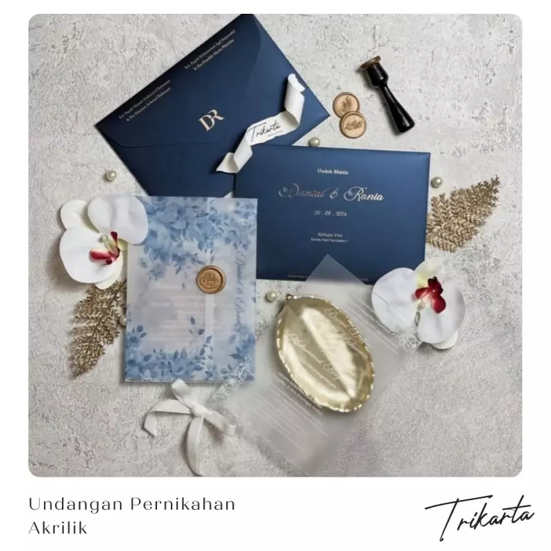 Apa Itu Undangan Pernikahan Akrilik?