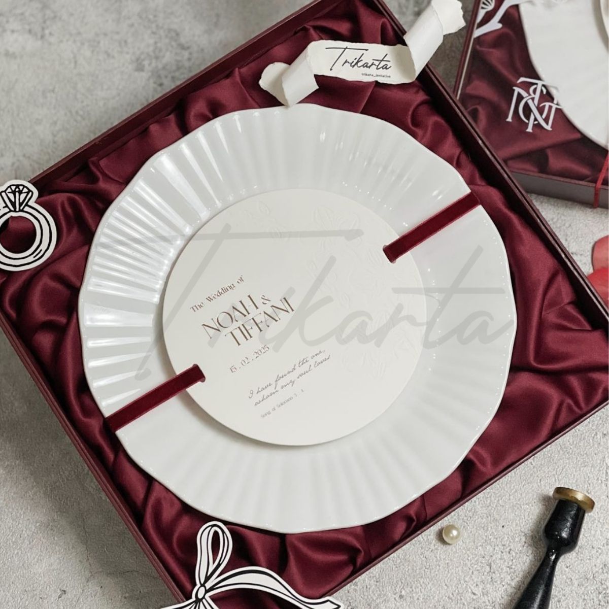 dinner plate orchid 20043936127
