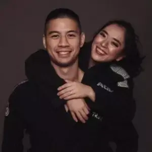 undangan michelle wanda souvenir artis
