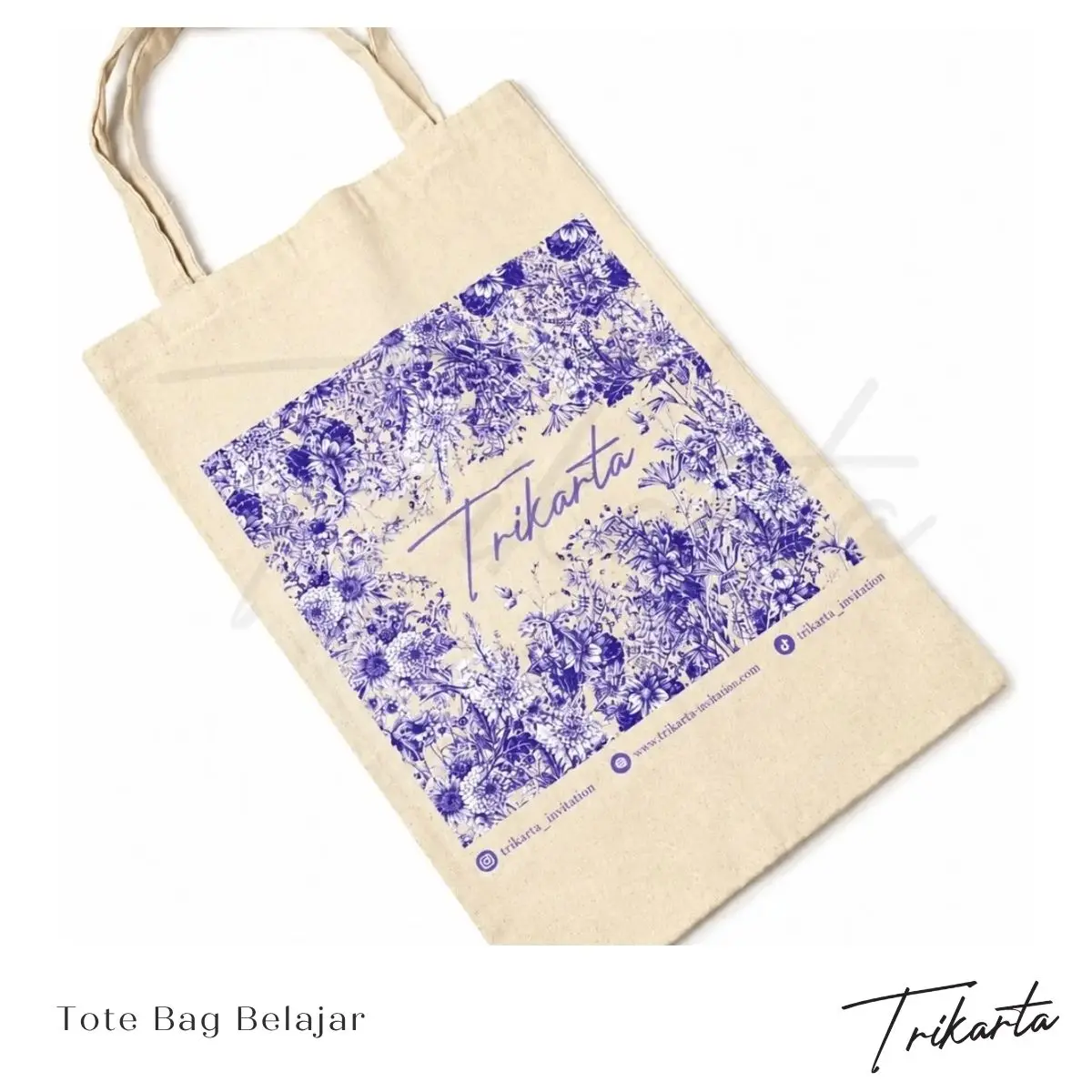 3. Tote Bag untuk Membawa Perlengkapan Belajar