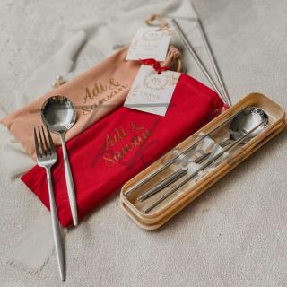 Set Alat Makan Box Pouch