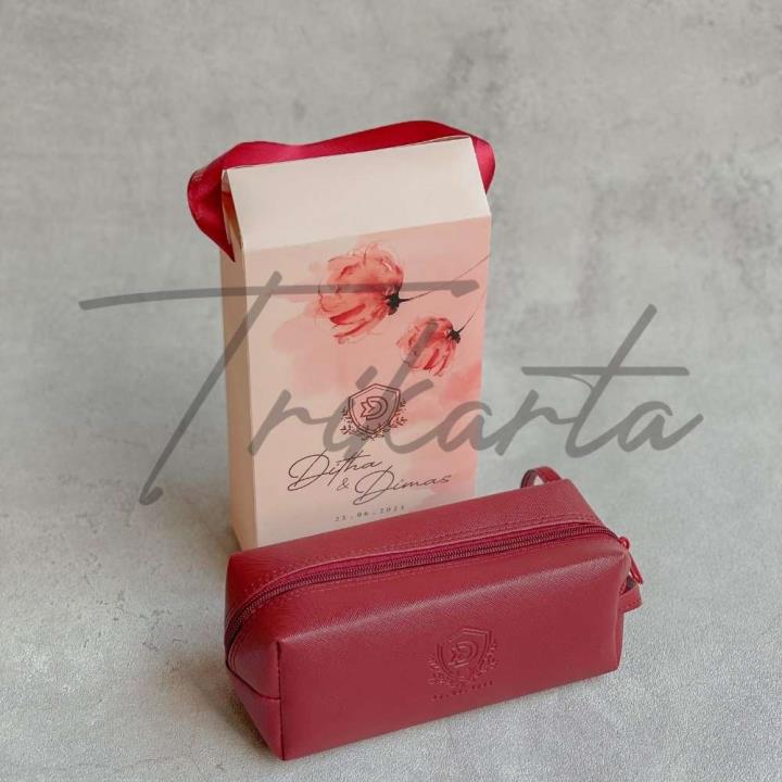 Pouch Lonjong Prada