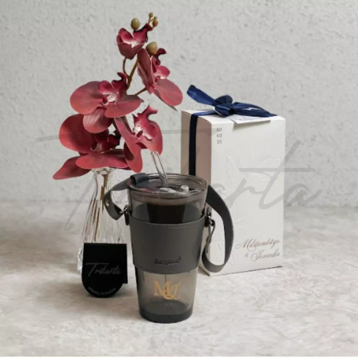 Tumbler Aesthetic Tali - Straw