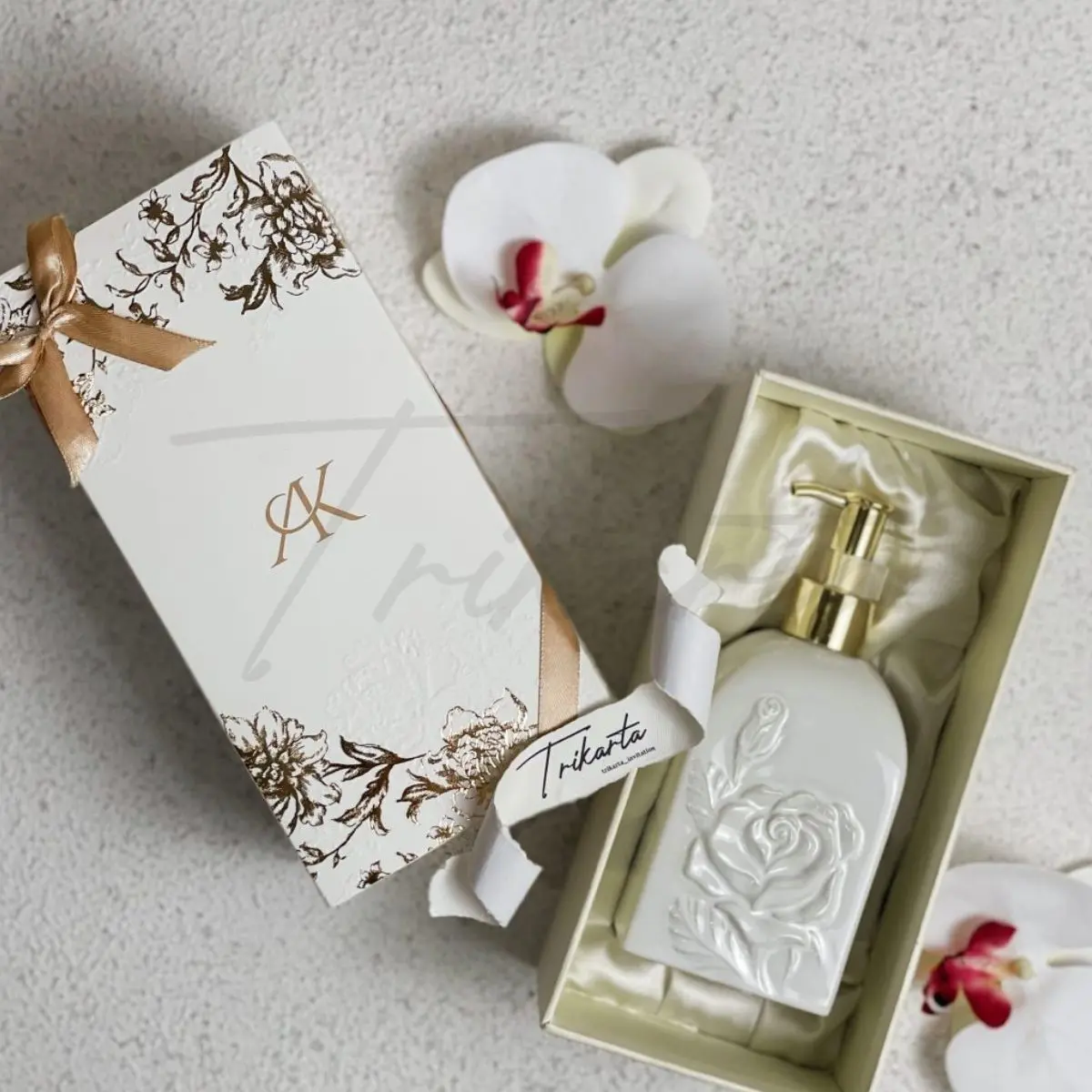Handsoap Keramik Mawar Putih Hardbox