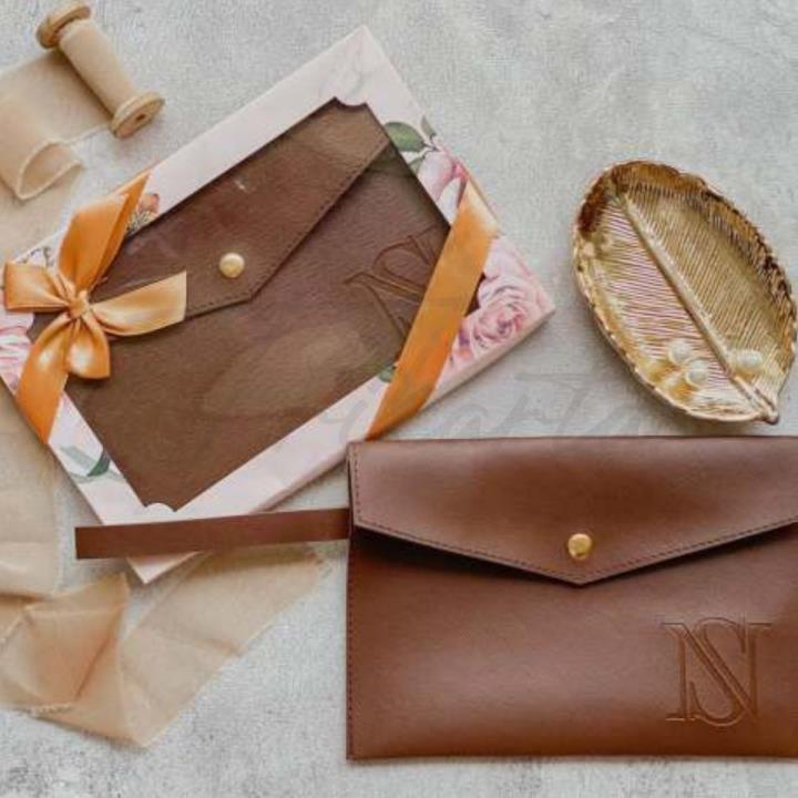 Pouch Amplop Prada Kancing 1