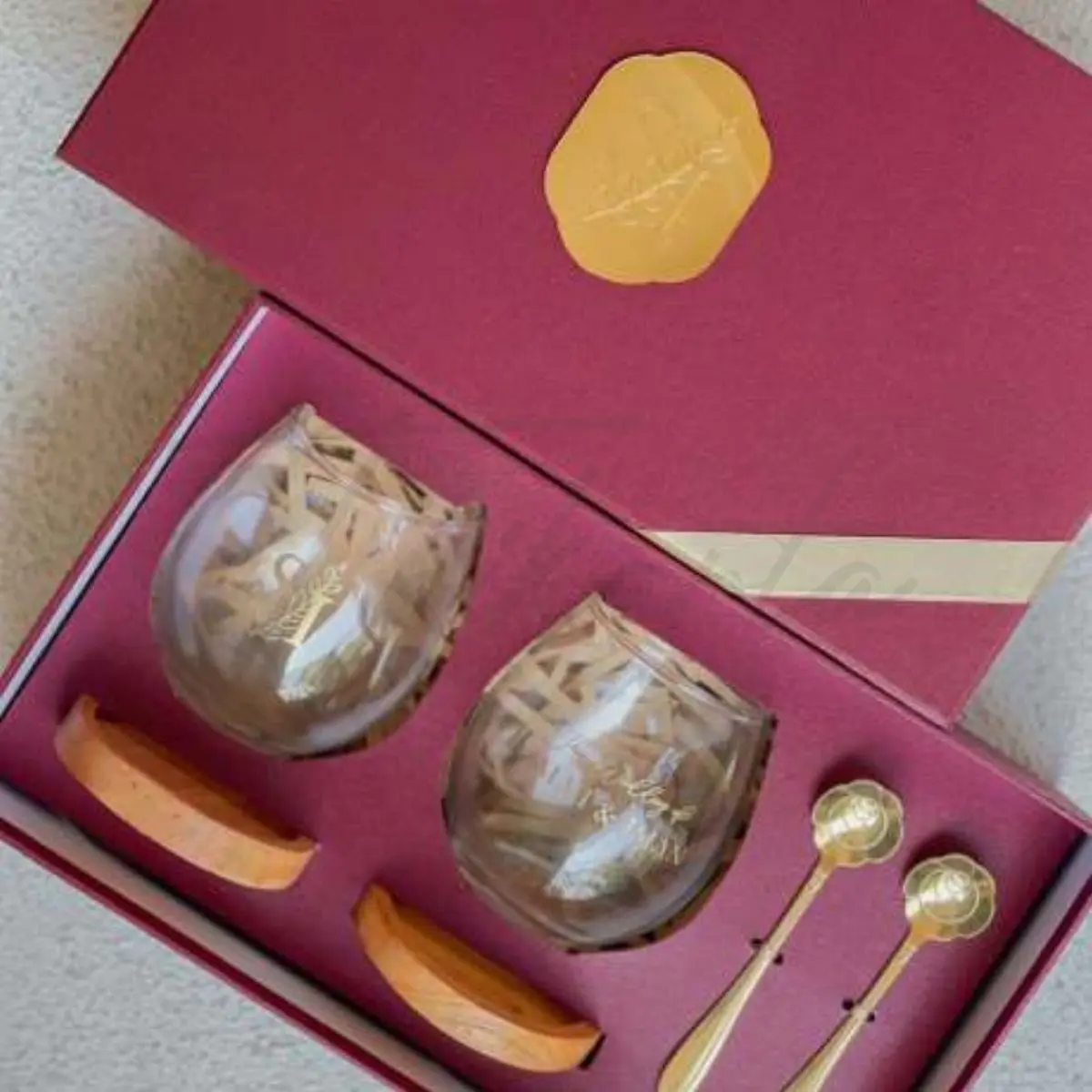 Gelas Kaca Cembung Sendok Rose 2 Coaster Set