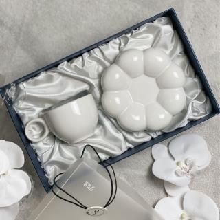 Teacup Awan Putih